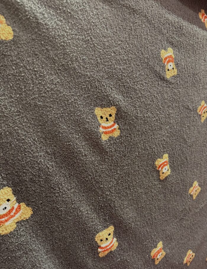 plaid-gris-foncé-motif-nounours(1)