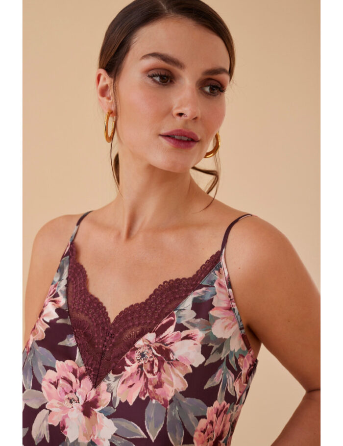 ENSEMBLE- LINGERIE-SHORT- AVEC-HAUT-EN- SATIN-STRETCH-PRUNE (1)