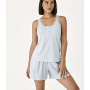short-de-pyjama-avec-debardeur-bleu-ciel