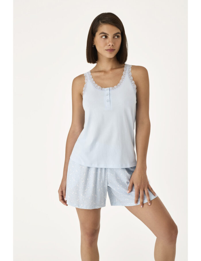 short-de-pyjama-avec-debardeur-bleu-ciel
