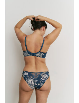 bikini-floral-blanc-et-bleu (1)