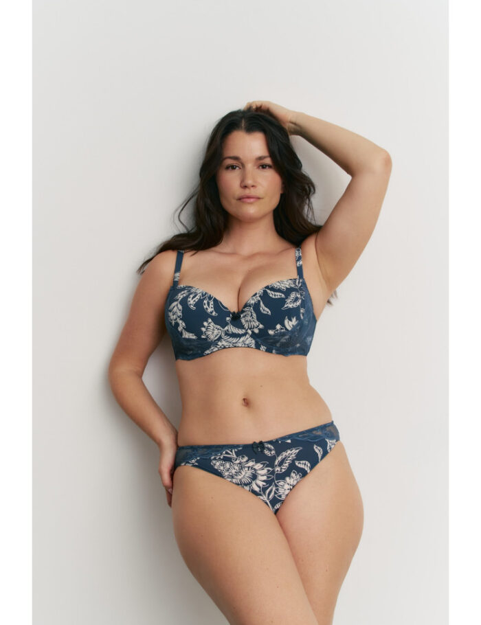 bikini-floral-blanc-et-bleu bikini-floral-blanc-et-bleu