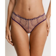 tanga-dentelle-violet-derriere-fil-dentelle