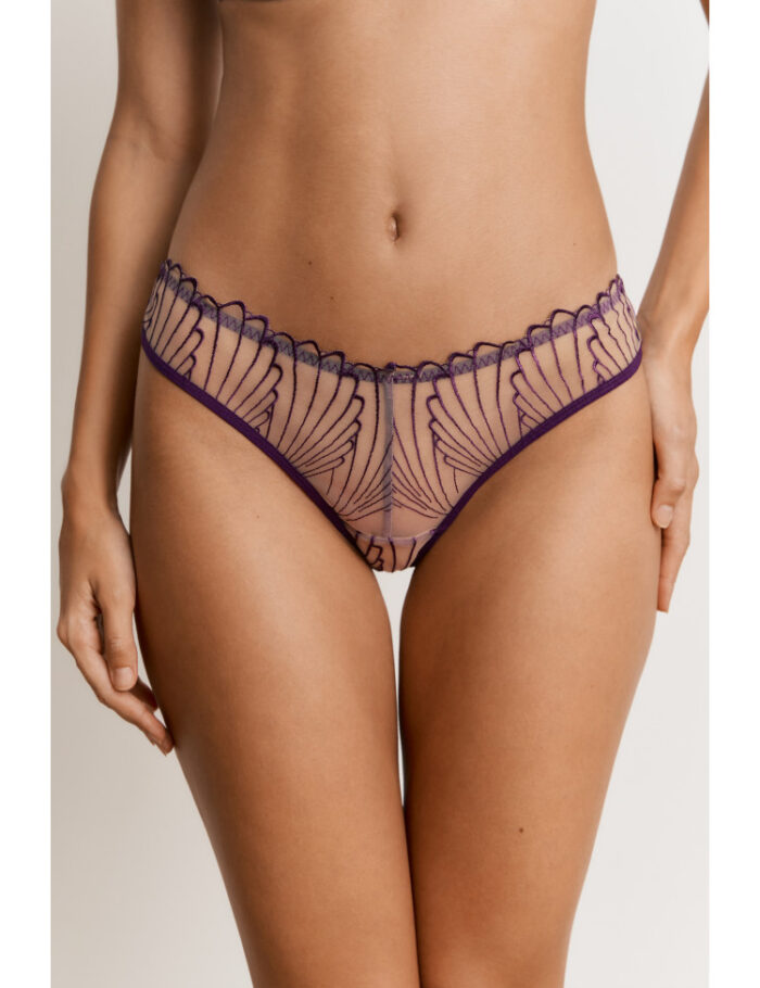tanga-dentelle-violet-derriere-fil-dentelle tanga-dentelle-violet-derriere-fil-dentelle